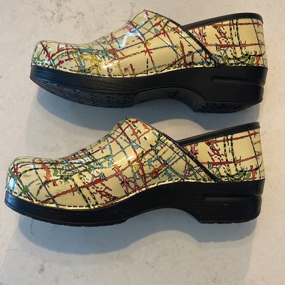 Nursing clogs - Picture 4 of 7